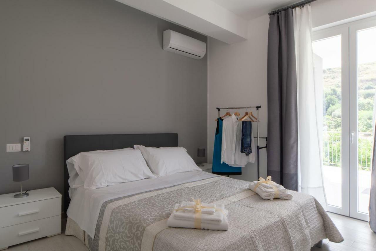 House 103 Rent Apartment Capo dʼOrlando Exteriör bild